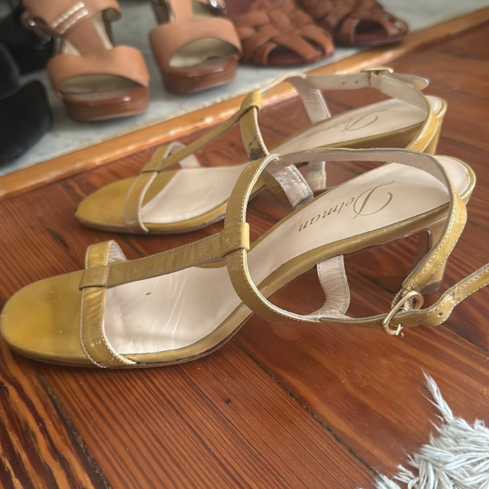 Delmen Heels - Picture 3 of 3